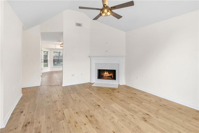 Building Photo - 1366 Valmont St