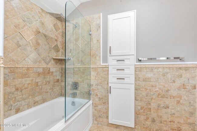 Building Photo - 76 South St