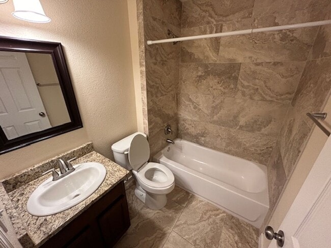 Building Photo - 1634 W Village Way