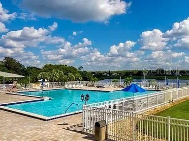 Building Photo - 3704 Southpointe Dr