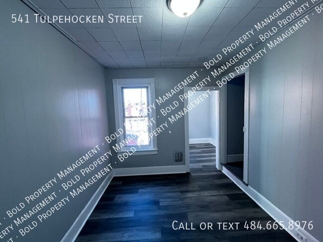 Building Photo - 541 Tulpehocken St