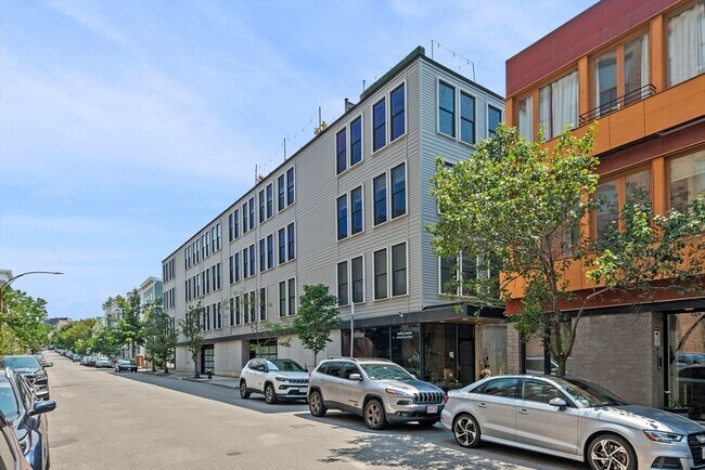Building Photo - 335-337-337 W 2nd St