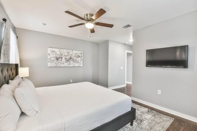 Building Photo - 1212 Hamblen St