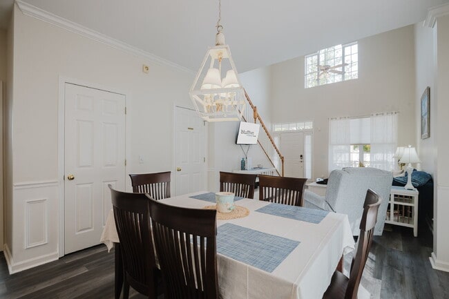 Building Photo - Furnished 3 Bedroom Home in Bluffton Park