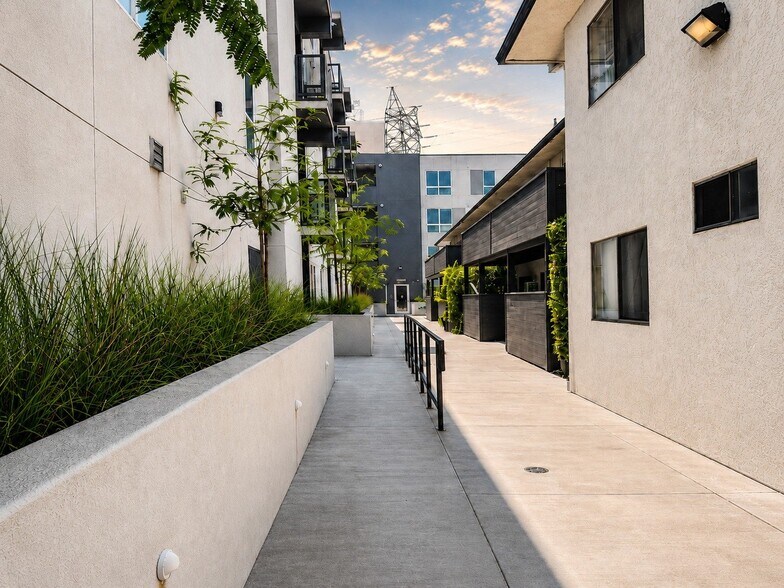 Building Photo - 8651-8661 Wilbur Ave