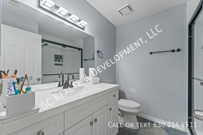 Building Photo - 100 Chatsworth Cir