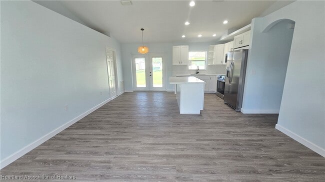 Building Photo - 5201 Diamond Dr
