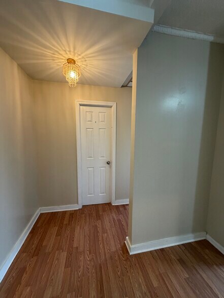 Building Photo - 44 Webster St