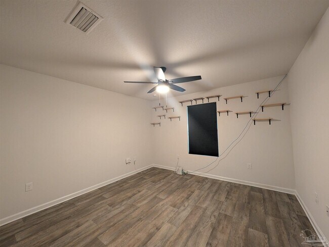 Building Photo - 7516 Oak Lake Blvd