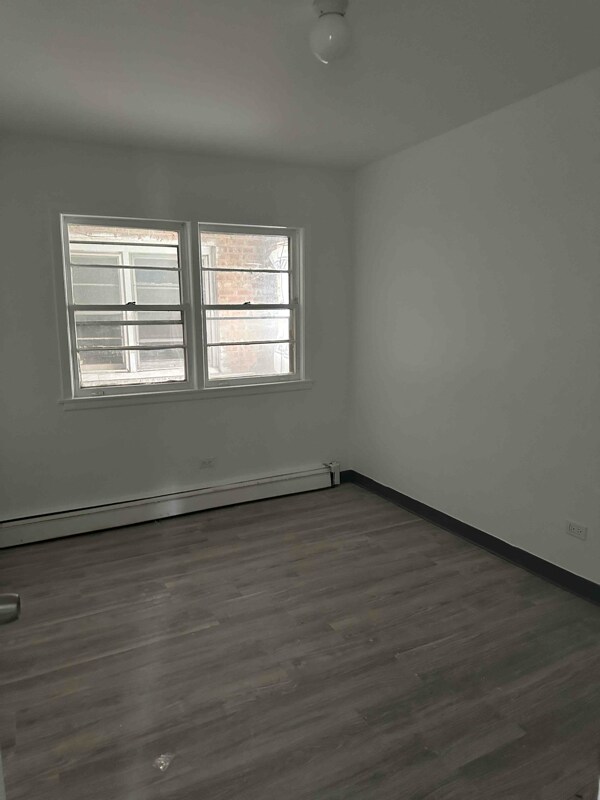 Building Photo - 1418 W Roosevelt Rd