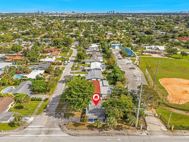 Building Photo - 832 NW 28th St