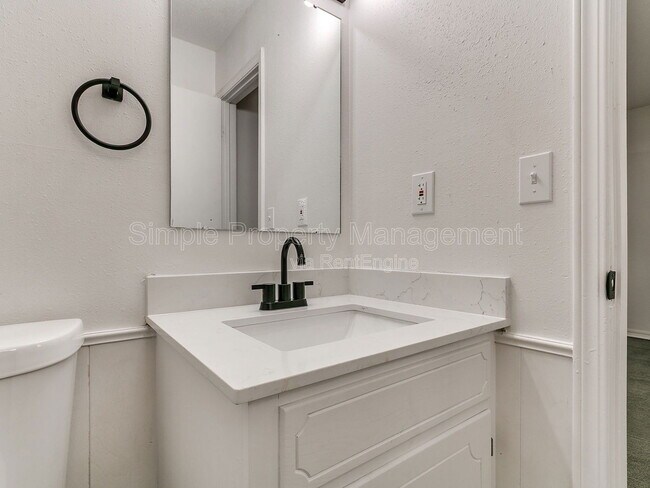 Building Photo - 104 Marilyn Ave