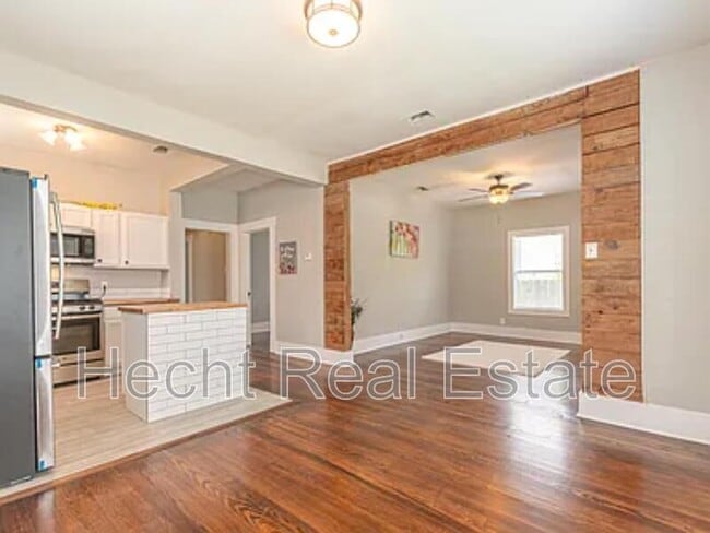Building Photo - 1323 Burnet St