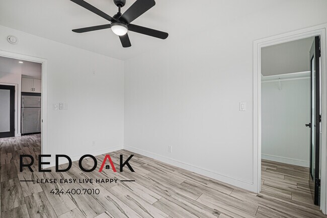 Building Photo - 836 Van Ness Ave