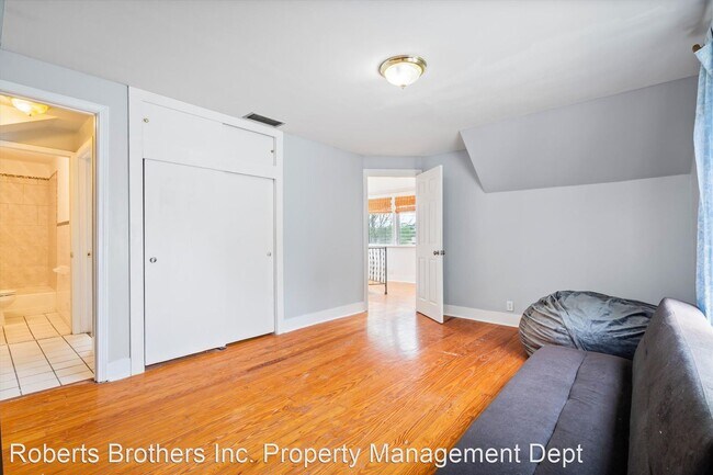 Building Photo - 4 br, 2 bath House - 263 Seminole Street