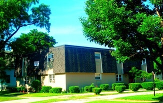 Building Photo - 522 N River Ave