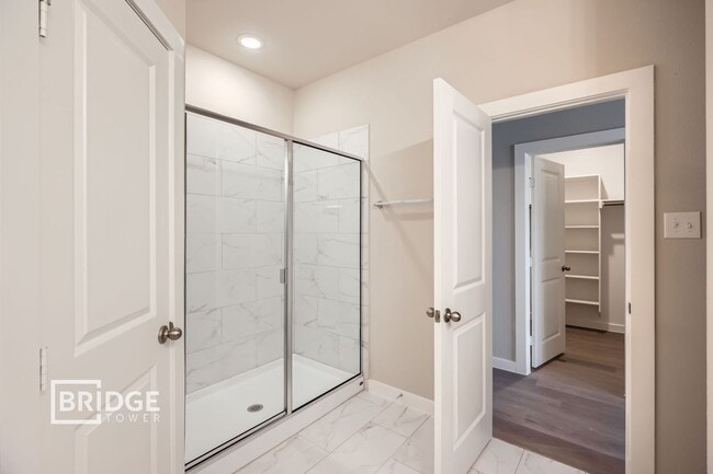 Building Photo - BALLSTON PLAN