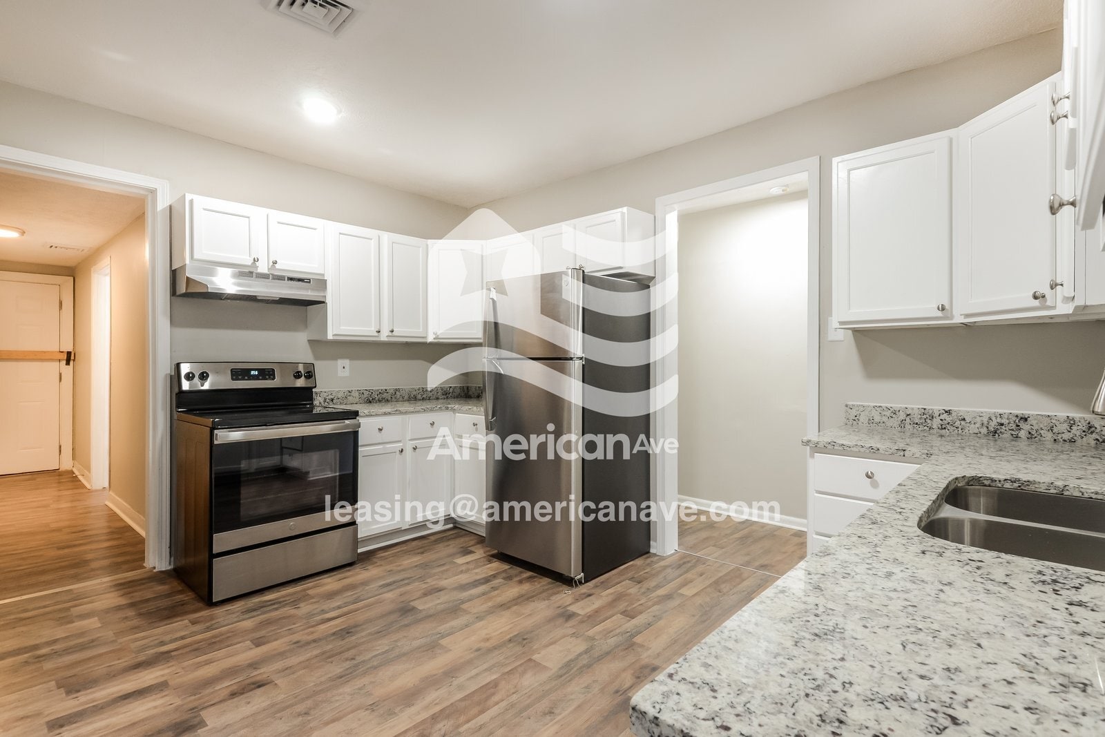 Building Photo - 1515 Villa Ave