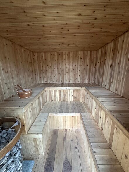 Building Photo - 6805 S Nye Dr