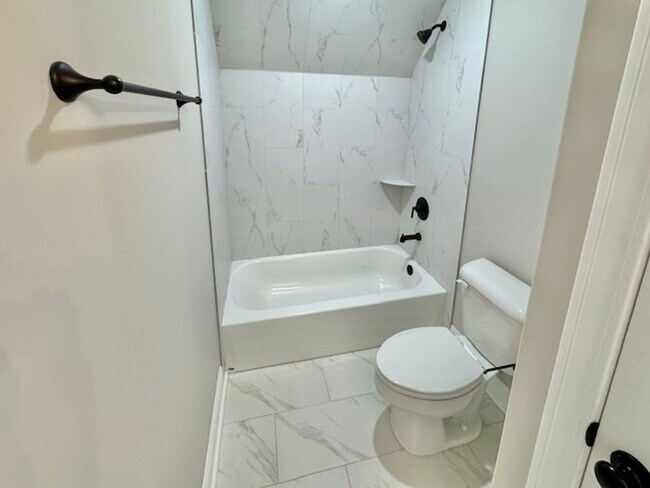 Building Photo - StoneArchCove5462