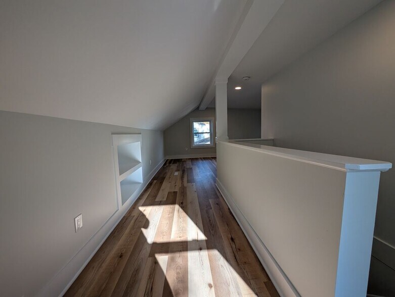 Building Photo - 125 Maple Manor Dr