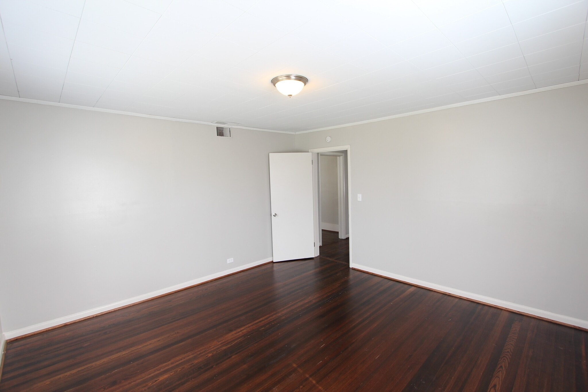 Building Photo - 7315 1st Ave S