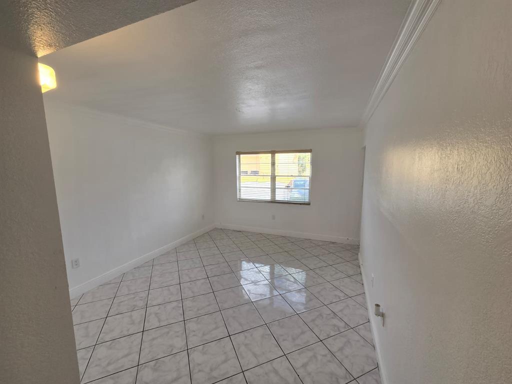 Building Photo - 4374 NW 9th Ave