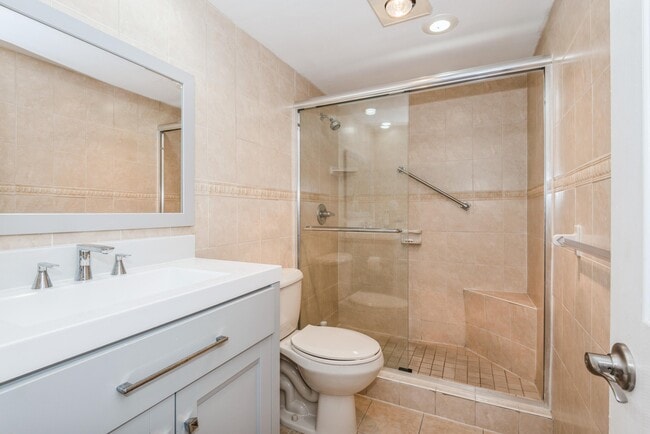 Building Photo - 101 N Birch Rd