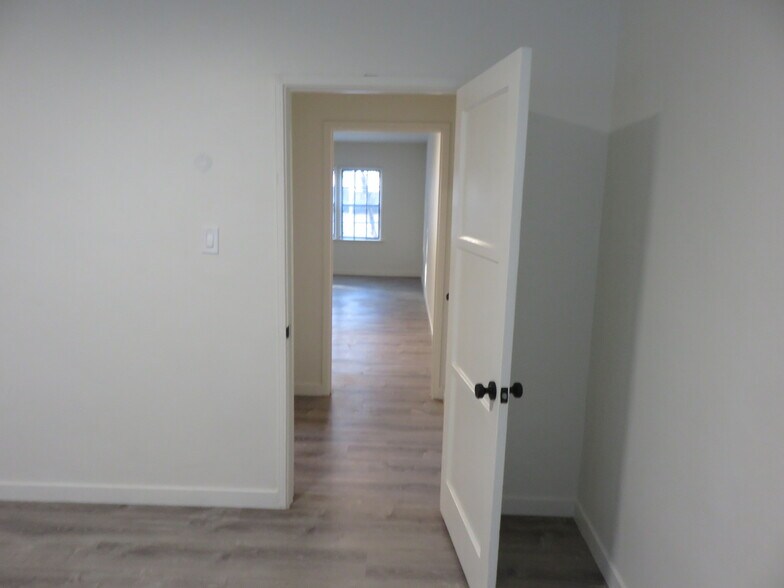 Building Photo - 508 Allen Ave