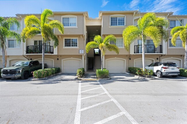 Building Photo - 500 Crestwood Ct N
