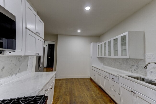 Building Photo - 6749 Fortune Rd