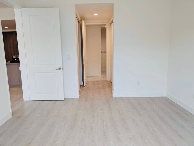 Building Photo - Monterey Bay Square (#409)