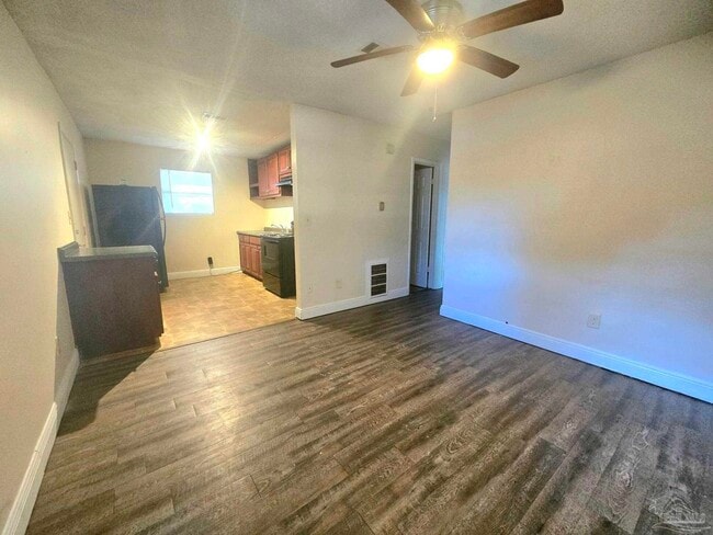 Building Photo - 1731 Knight Dr