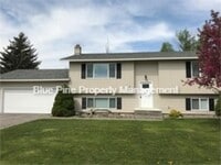 Building Photo - 465 Lyn Ave