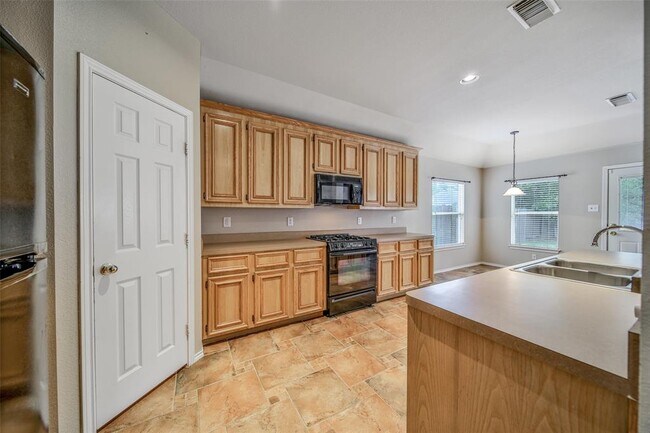 Building Photo - 1810 Carly Cove Ct