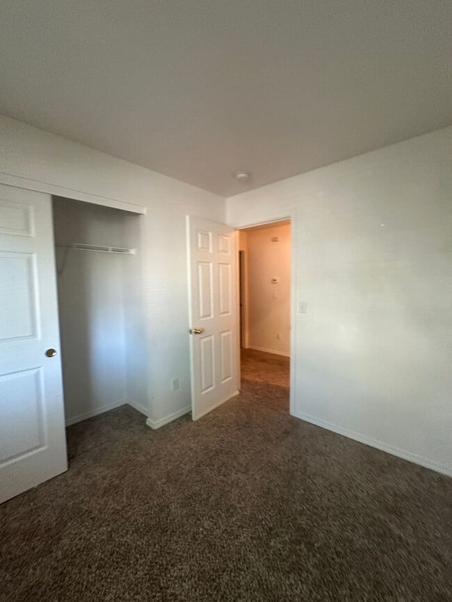 Building Photo - Adorable single story, 3 bedroom, 2 bath h...