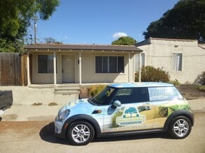 Building Photo - cla215*