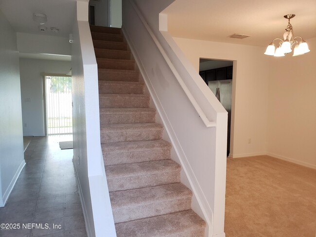 Building Photo - 10310 Magnolia Hills Dr