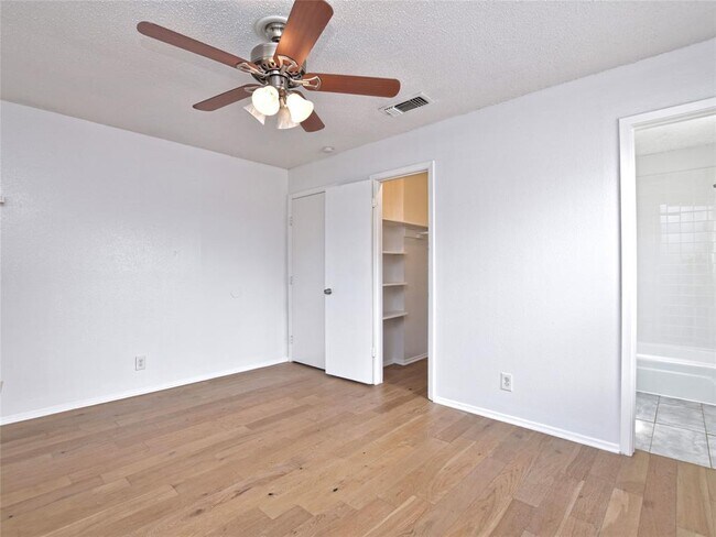 Building Photo - 9701 Hansford Dr