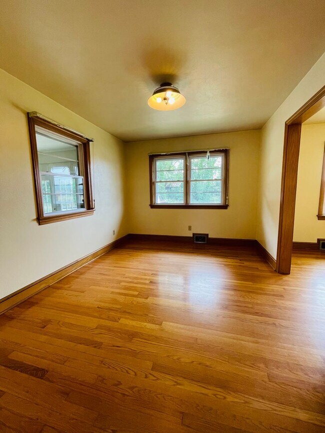 Building Photo - Home for Rent in Dayton