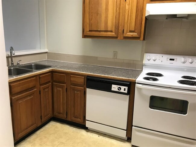 Building Photo - 2211 S Braeswood Blvd