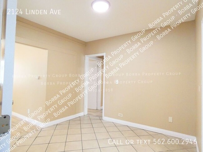 Building Photo - **$750 OFF FIRST MONTHS RENT**CHARMING 1 B...