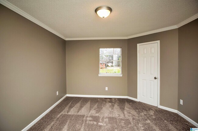 Building Photo - 8941 Glendale Dr