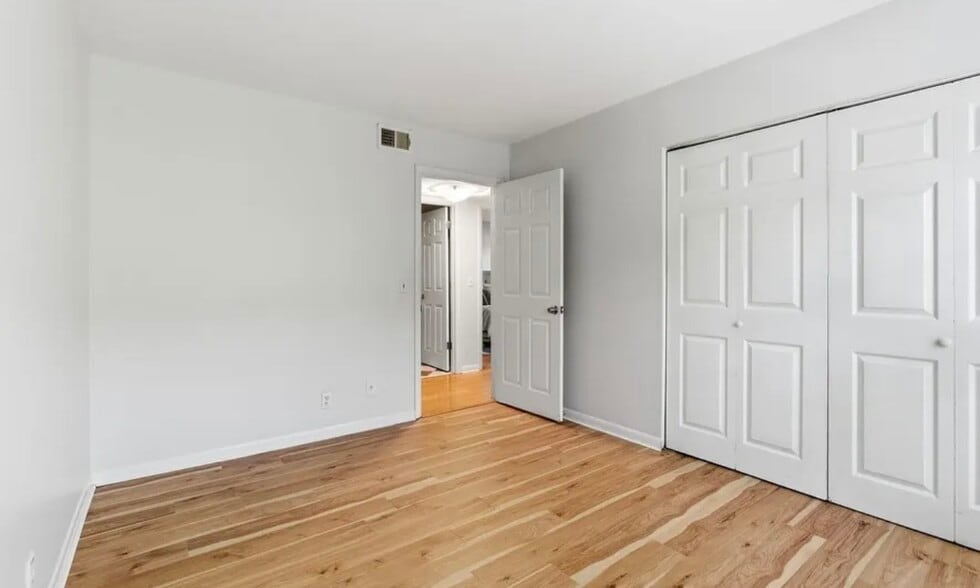 Building Photo - 3000 Hillsboro Pike