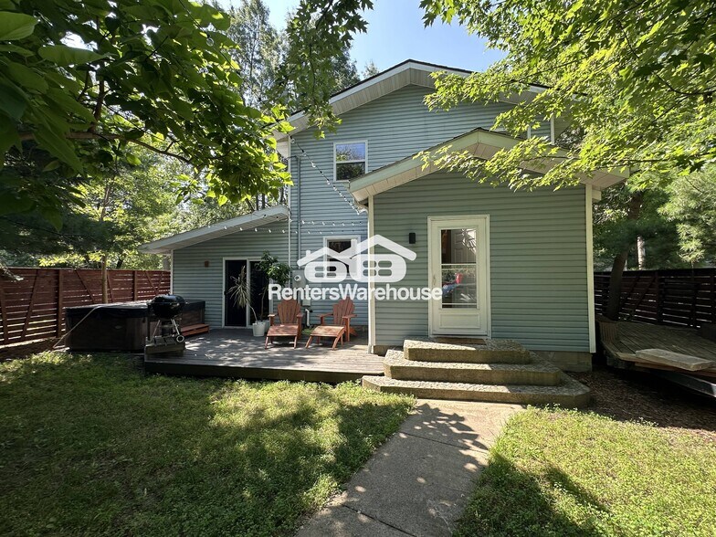 Building Photo - 2253 7th St