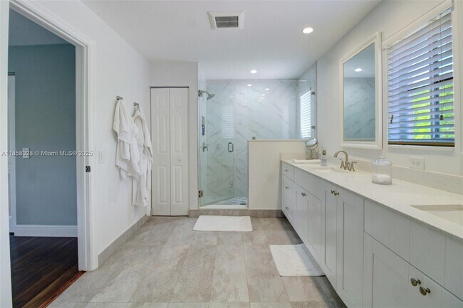 Building Photo - 1610 Sandpiper Cir