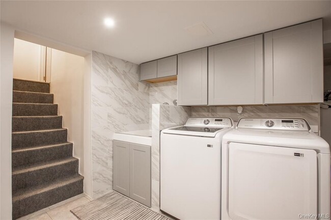 Building Photo - 59 Culross Dr