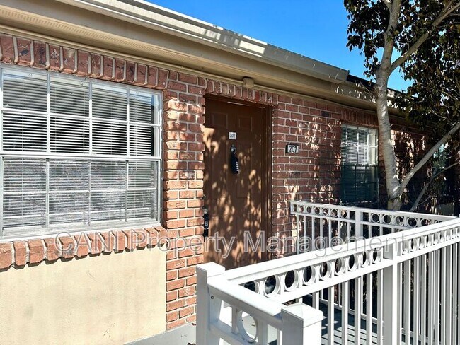 Building Photo - 2517 Caper Ln