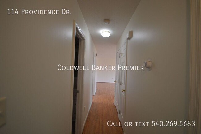 Building Photo - 114 Providence Dr