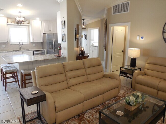 Building Photo - 5441 Guadeloupe Way